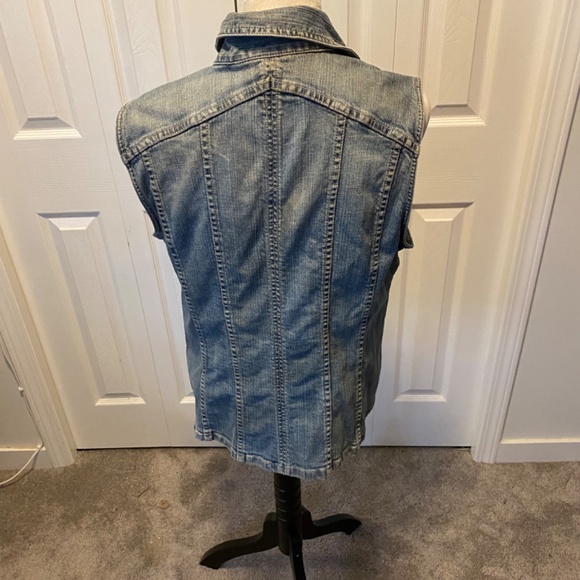 Women’s Chicos L Denim Vest - Picture 5 of 7